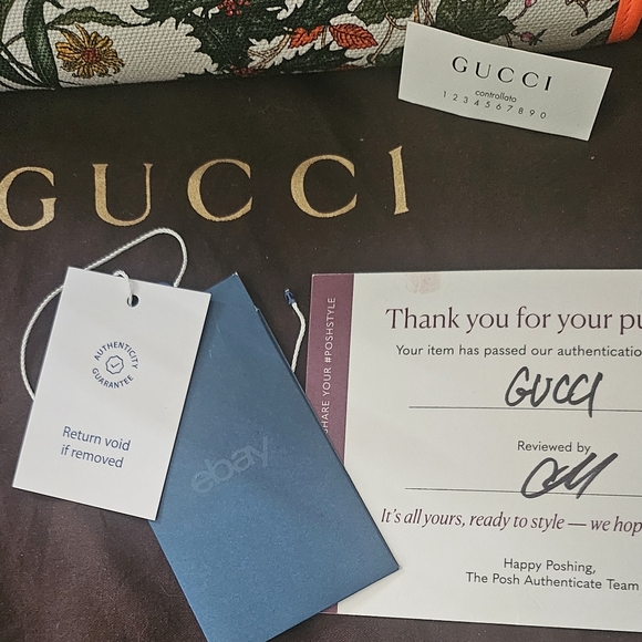 AUTHENTIC FLORAL GUCCI MED. TOTE W/ CROSSBODY w/2 COAS๐ - Picture 2 of 13